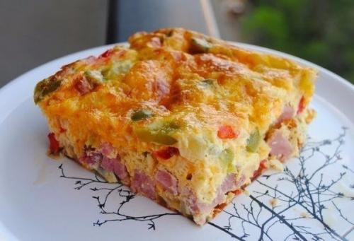 Омлет по - денверски, запеченный в духовке. 

