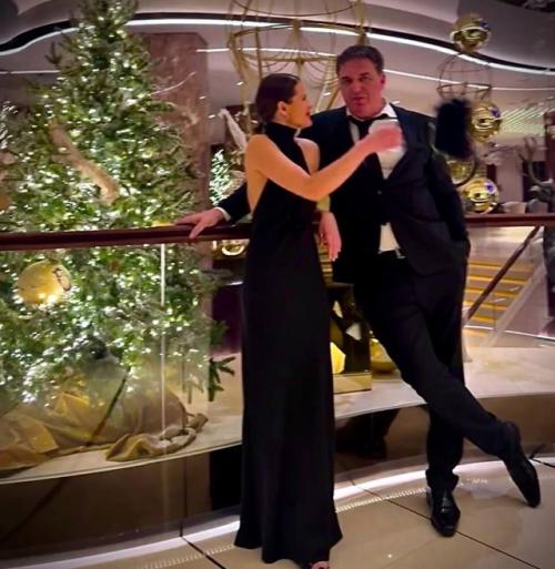 Максим виторган в новогоднюю ночь 2025 года впервые представил свою новую девушку. 02