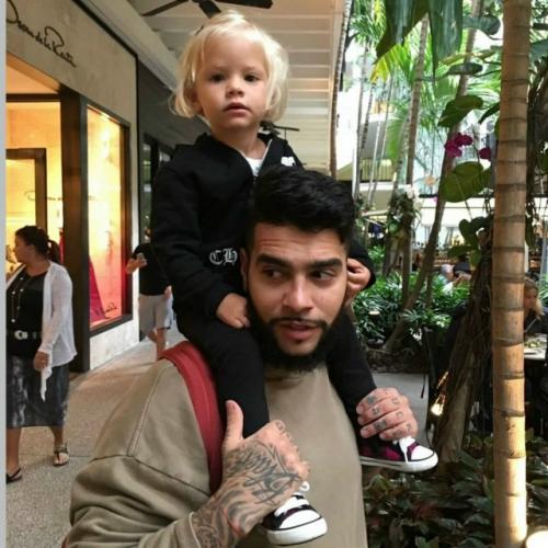 Уже вторую неделю в интернете царит ностальгия по 2016 году. 06