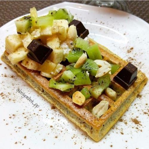 Вафли.  Кбжу на одну вафлю без всего 147.