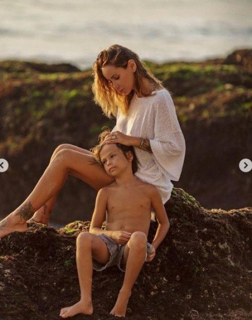 Айза (мама двоих детей). 06