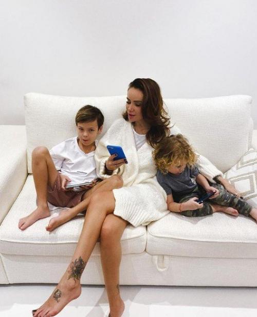 Айза (мама двоих детей). 05