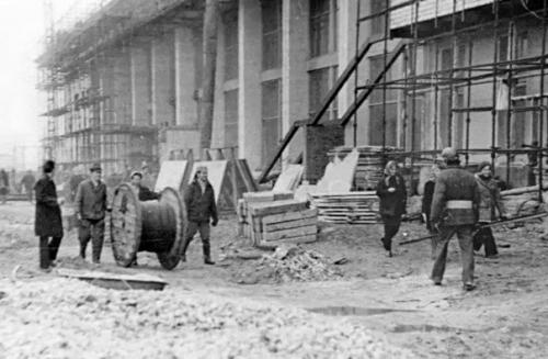 Знаете ли вы, как выглядели старый вокзал в городе Владимир, старый автовокзал и привокзальная площадь до открытия нового здания в 1975 году? 01