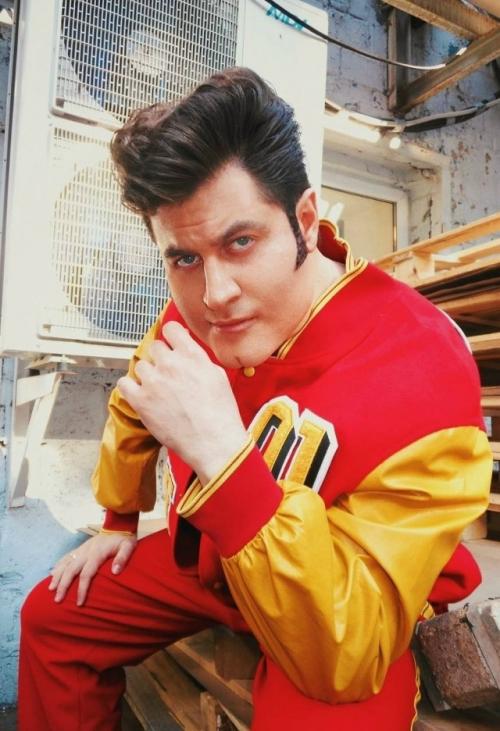 Дава удивил своих поклонников новой фотосессией, примерив образ самого Элвиса Пресли! 01