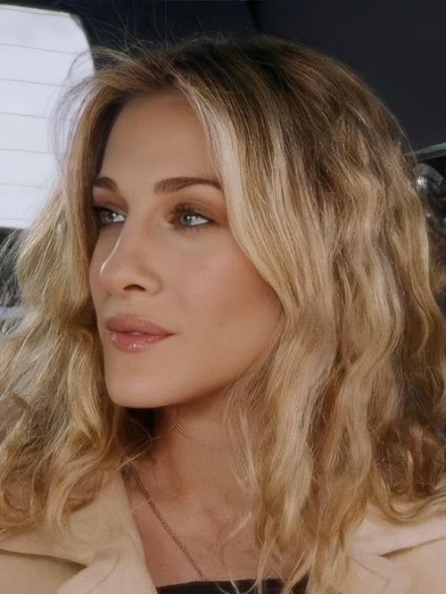 60-Летняя актриса легендарного сериала. 01