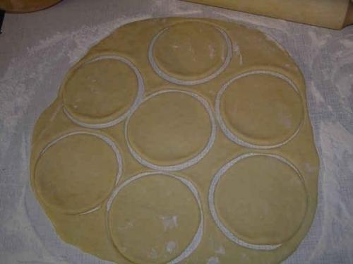 Сочники?   Вот воскресным вечерком решила сделать что-нибудь вкусненькое и побаловать домашних. 03 Сочники?   Вот воскресным вечерком решила сделать что-нибудь вкусненькое и побаловать домашних. 03