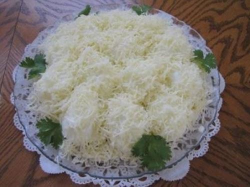 Салат рафаэло.  Ингредиенты: 02