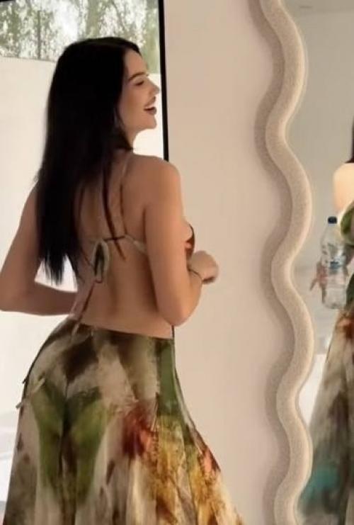 Житель одного дома записал на видео свою соседку и выложил ролик в интернете, не получив её согласия. 01