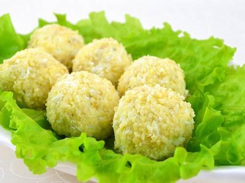 Салат рафаэло.  Ингредиенты: 01