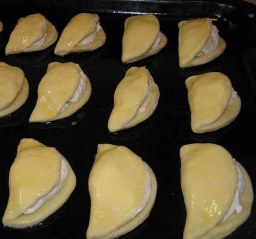 Сочники?   Вот воскресным вечерком решила сделать что-нибудь вкусненькое и побаловать домашних. 04 Сочники?   Вот воскресным вечерком решила сделать что-нибудь вкусненькое и побаловать домашних. 04