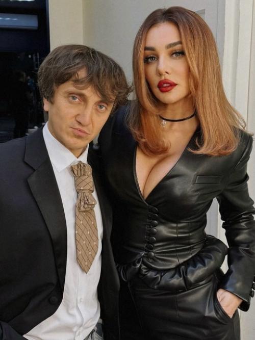 41-Летняя Анна седокова, уставшая от суеты шоу-бизнеса, ищет уединения в путешествиях. 02