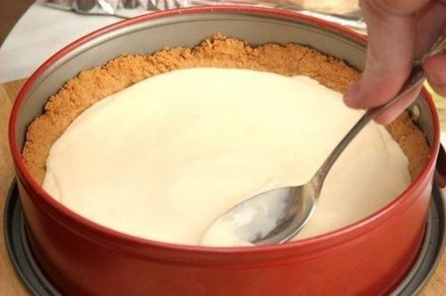 Пирог со сгущенкой. 07