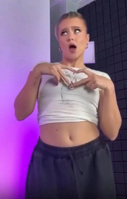 Катя Адушкина резко пресекла дальнейшие обсуждения своей фигуры.

