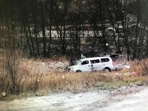 На фоне снегопада во владимирской области пресс-служба регионального Гибдд констатирует увеличение числа аварий на дорогах. 02