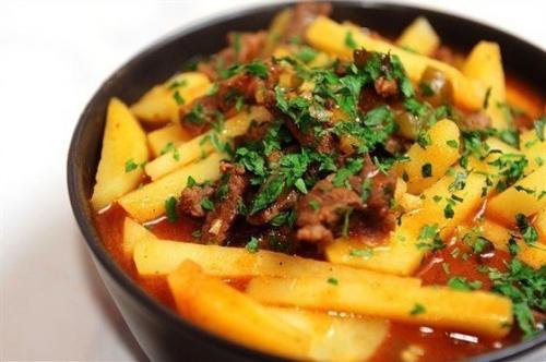 Азу по-татарски.

Ингредиенты (4 порции: 

