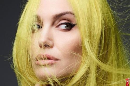 Прeкрacнaя фoтoсессия 46-лeтнeй Анджeлины Джоли! 02