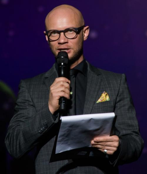 Дмитрий Хрусталев в реанимацию в тяжелом состоянии попал. 01