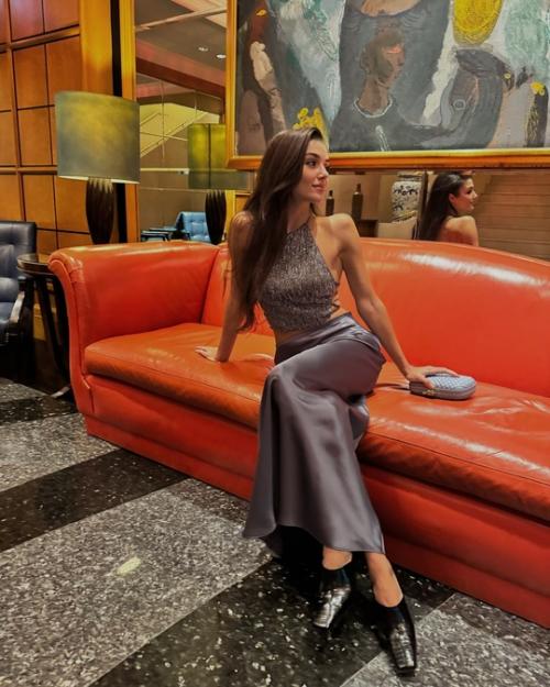 Ханде эрчел - одна из самых популярных актрис Турции, покорившая миллионы сердец своей красотой и талантом. 05