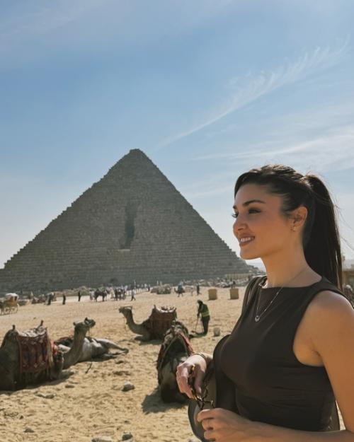 Ханде эрчел - одна из самых популярных актрис Турции, покорившая миллионы сердец своей красотой и талантом. 03