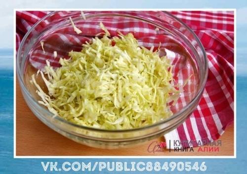 Настоящая вкуснятина.  Салат с капустой, кукурузой и без майонеза! 01