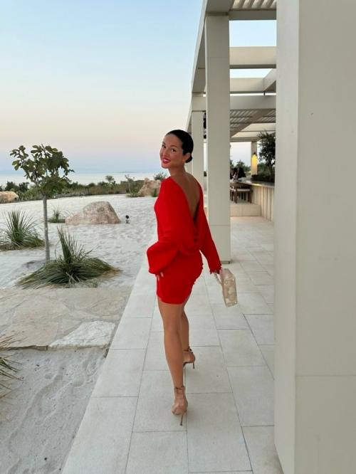 Певица Нюша со своими детьми на отдыхе в Турции воссоединилась. 02