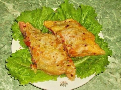 Фаршированный лаваш, запечённый в духовке. Фаршированный лаваш, запечённый в духовке.