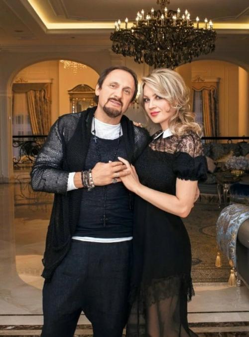 Жена Стаса Михайлова поработала над своей внешностью так что поклонники перестали узнавать её. 03