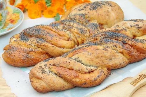 Плетенка со сгущенным молоком.