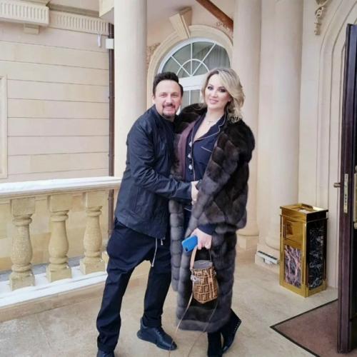 Жена Стаса Михайлова поработала над своей внешностью так что поклонники перестали узнавать её. 02