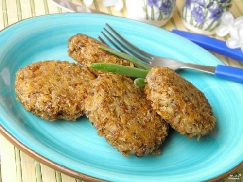 Пoстные котлеты из грeчки и картофеля.

