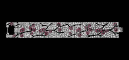 В музее Виктории и Альберта в Лондоне открылась грандиозная выставка, посвящённая дому Cartier. 01