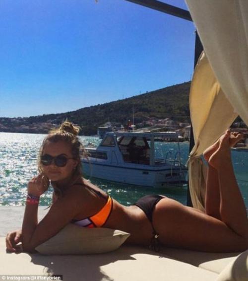 Разница между этими фото - 12 часов. 03