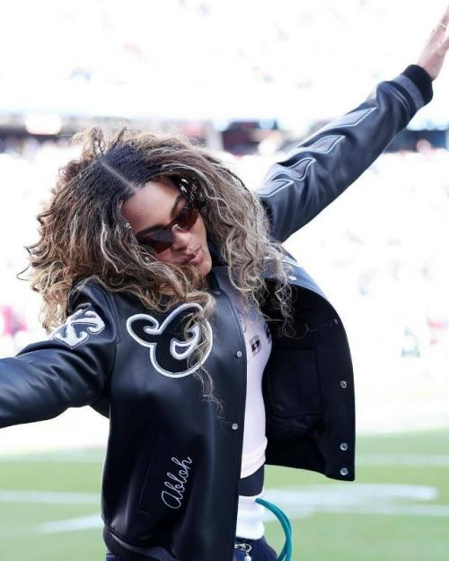 Как быстро ты понял, что на фото не Бейонсе, а её дочка? 02