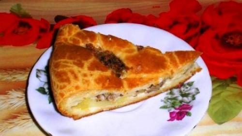 Быстрый пирог из простых продуктов. Быстрый пирог из простых продуктов.