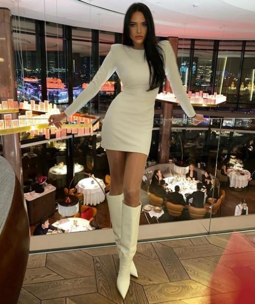 Анастасия решетова очень быстро пришла в форму после родов. 01