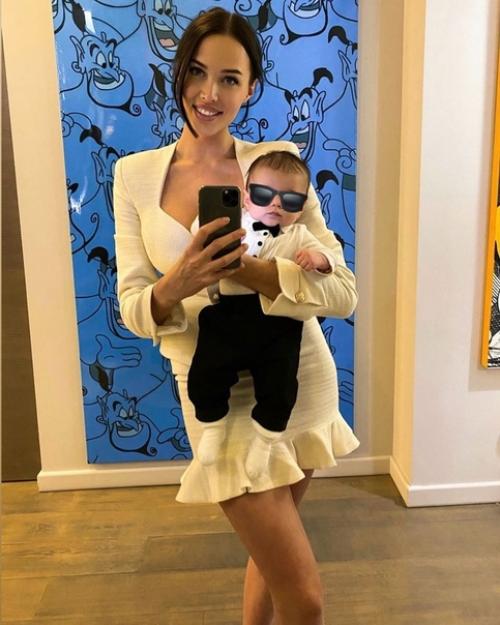 Анастасия решетова очень быстро пришла в форму после родов. 04