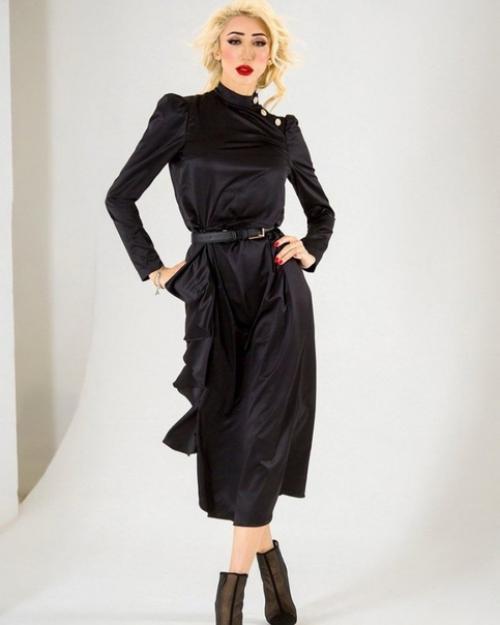 Владелица однокомнатной квартиры в ЖК Гринада в Москве хотела оформить интерьер с использованием ярких цветов, но при этом не перегрузить его. 01