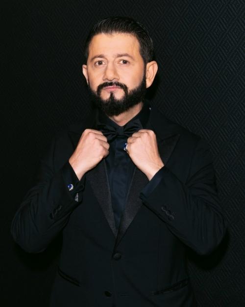 Чувство любви не знает возрастных ограничений, и Михаил галустян это подтвердил!  