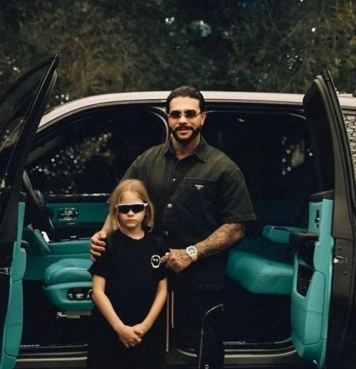 11-Летняя дочь Тимати уже начала копить на свою мечту - квартиру. 01