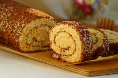 Рулет Медовик с масляным кремом. 02 Рулет Медовик с масляным кремом. 02