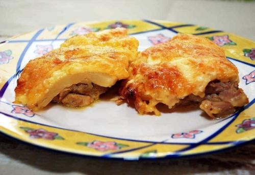 Курица с ананасом под сыром? Курица с ананасом под сыром?