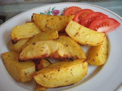 Картошка по-деревенски.   Ингредиенты: Картошка по-деревенски.   Ингредиенты: