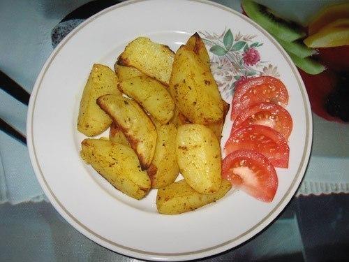 Картошка по-деревенски.   Ингредиенты: 05 Картошка по-деревенски.   Ингредиенты: 05