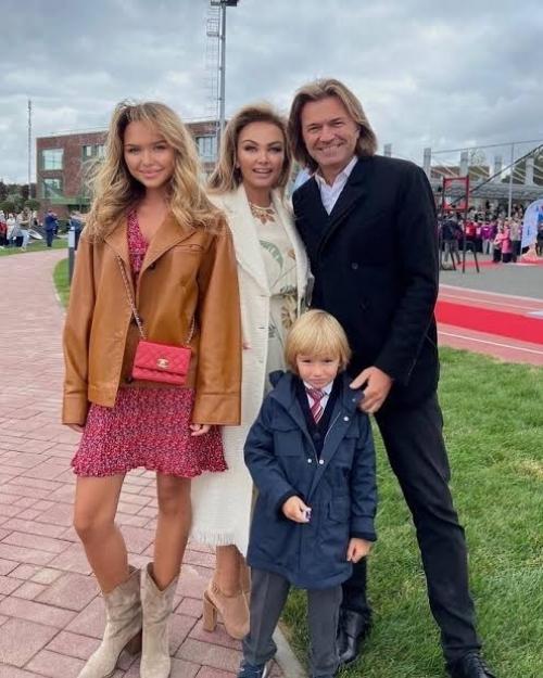 45 кг при росте 163 - в сети обсуждают форму Стефания Маликова.
