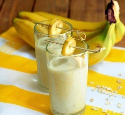 Диетические напитки.

Банан идеальный поставщик калия, который выводит из организма лишнюю воду.  