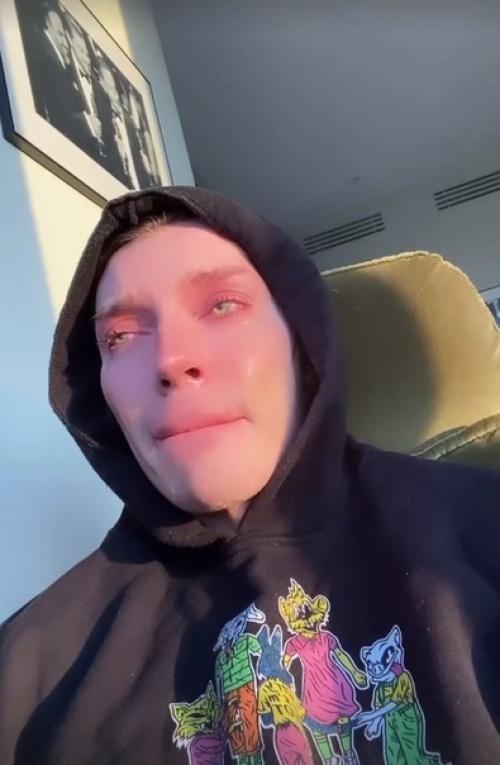 Сначала шутил над трагедией в Казани, теперь пишет это. 05