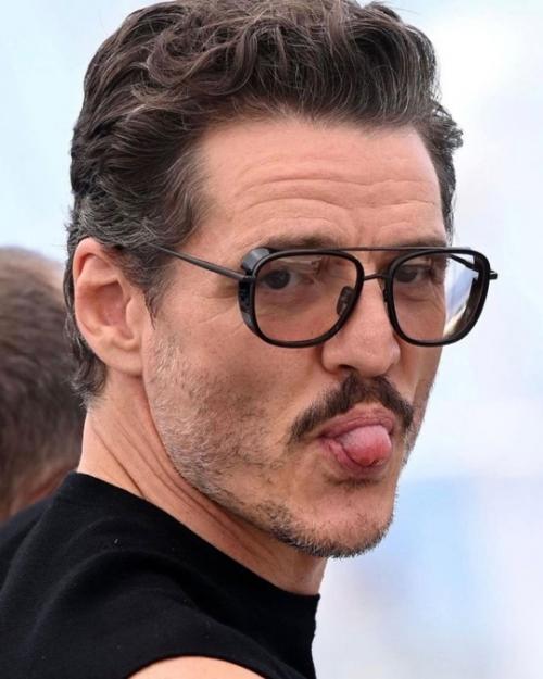 Педро паскаль стал настоящей звездой каннского кинофестиваля в этом году! 01