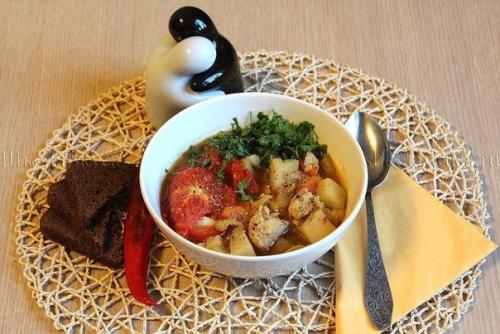 Овощное рагу с курицей.