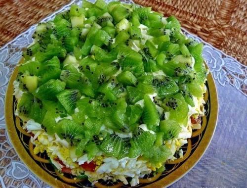 Салат Изумрудная Россыпь - очень необычный и новый вкус.