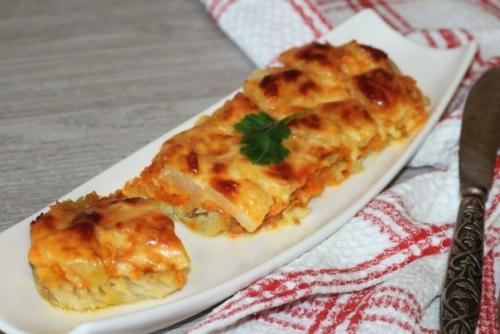 Рыба с ананасами в духовке.